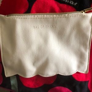 Creme colored makeup bag nw “bag of tricks “